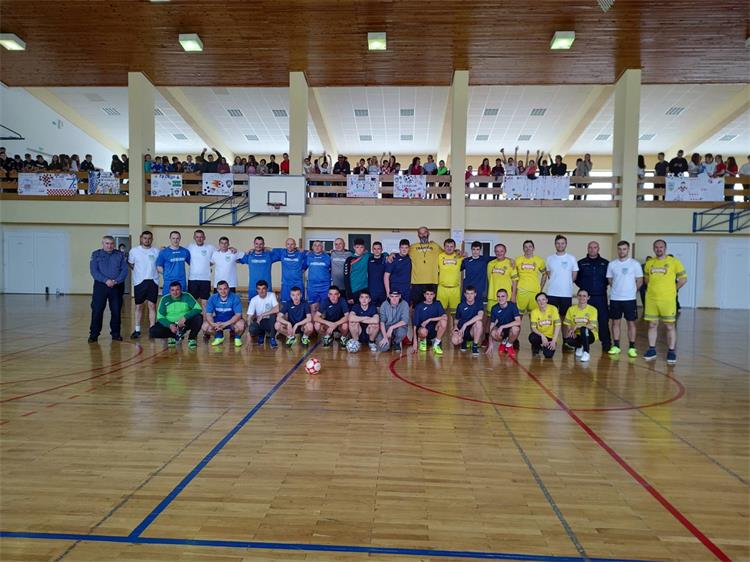 Slika /slike-vijesti/2022 godina/Budi navijač ne razbijač/sve ekipe.jpg